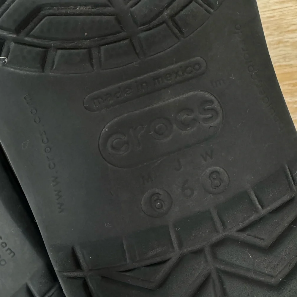 CROCS black & gray color combo crocband platform rubber shoes size 6 kids youth
